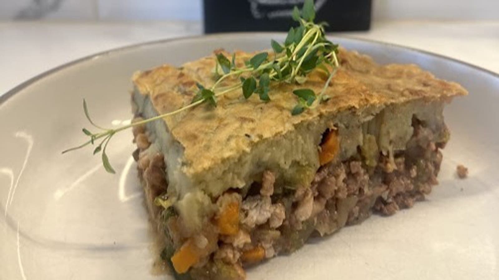 High Protein Cottage Pie, 375 kcal, 33g protein